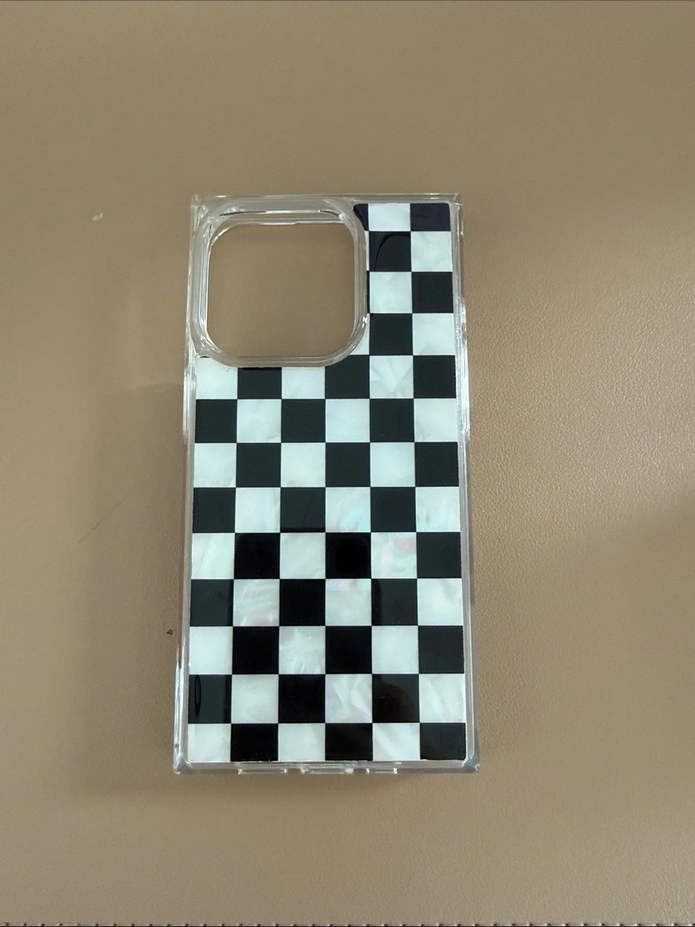 Black & White Checkered iPhone 15 pro Case - Unbranded
